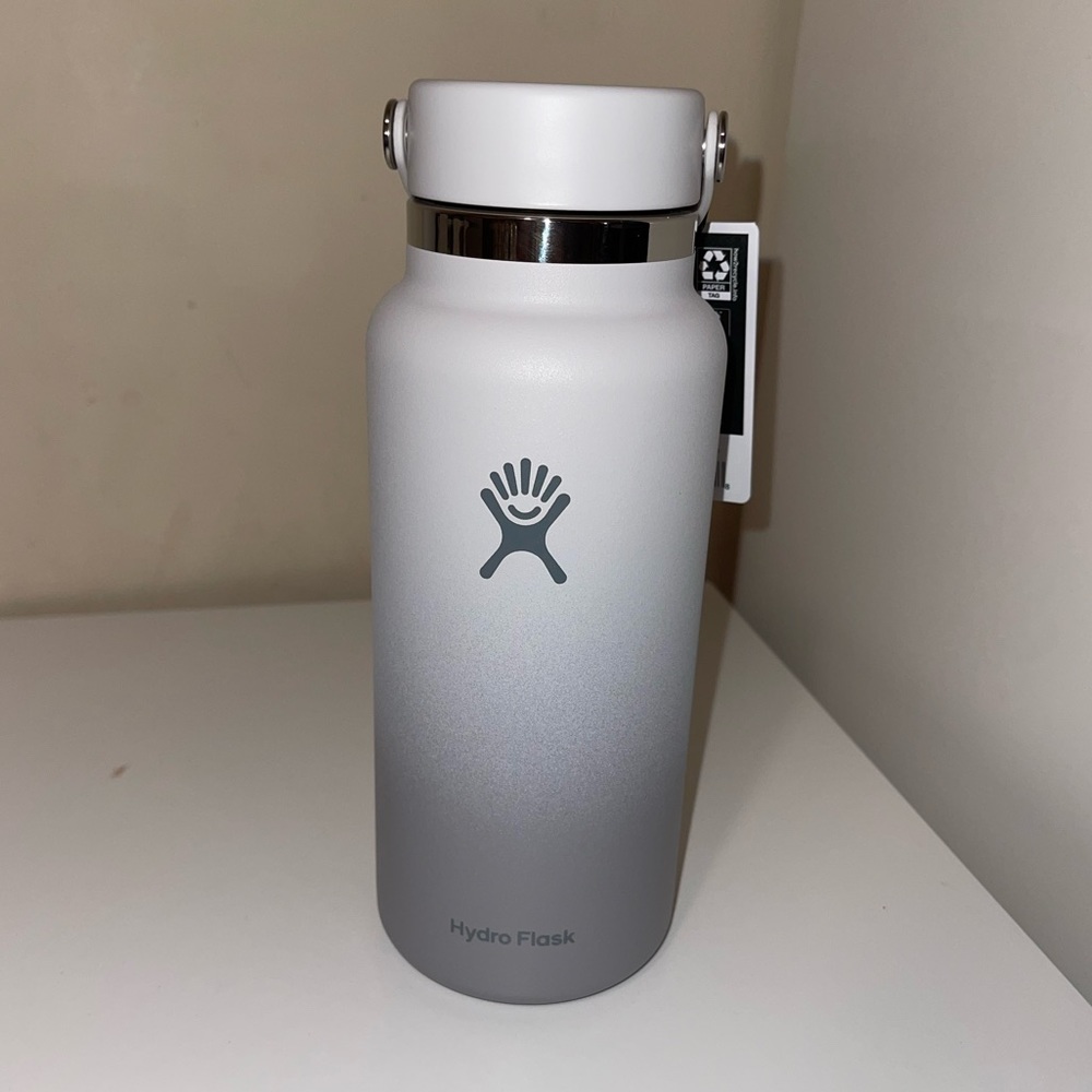 SPECIAL EDITION 32 OZ HYDRO FLASK - POLAR OMBRÉ MOONLIGHT